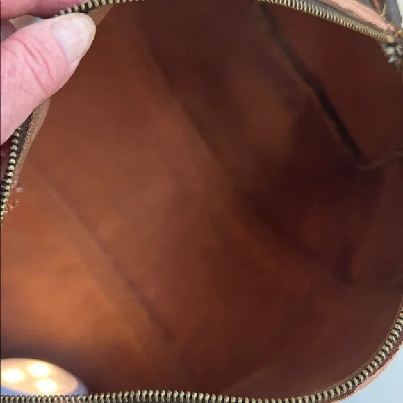 Louis Vuitton Monogram Sac Souple custom
No visible date code
14” x 10” x 7 - Picture 12 of 15